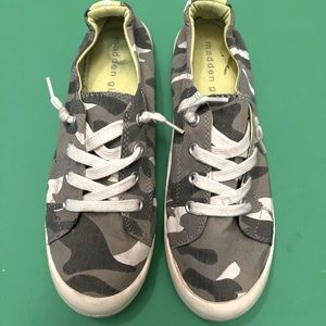 Madden Girl Camo Shoes Size 8